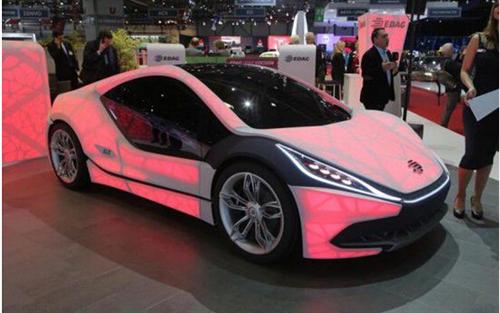 盡管3D打印車在不斷的興起和升級，在蓋世微課堂中，許博士很實際的指出，“3D打印技術應用在汽車領域尚不是其強項，因汽車是一個大批量生產的產品，而3D打印目前更適合于個性化產品和小批量產品的生產?！?/></p><p>盡管3D打印工具的興起和升級，徐博士在《格什威教室》中指出，“3D打印技術在汽車領域的應用還不是很強，因為汽車是批量生產的產品，3D打印更適合生產。個性化產品和小批量產品。”</p><p>雖然 3D 打印汽車在不斷興起和升級，但在世界微課中，徐博士非?，F實地指出，“3D 打印技術還不是它在汽車領域的強項，因為汽車是量產產品，現在 3D 
打印更適合個性化產品和小批量產品?！薄?/p><p>三維打印在汽車上的應用圖形</p><p><img src=